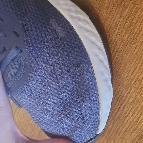 Nike 10 revolution running shoes - Picture 7 of 12